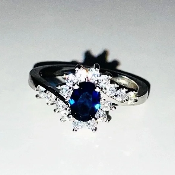 925 Sterling Silver Ring Sapphire Cubic Zirconia - Picture 5 of 9